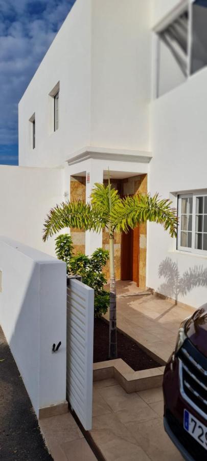 Villa Pousadoiro Playa Blanca  Esterno foto