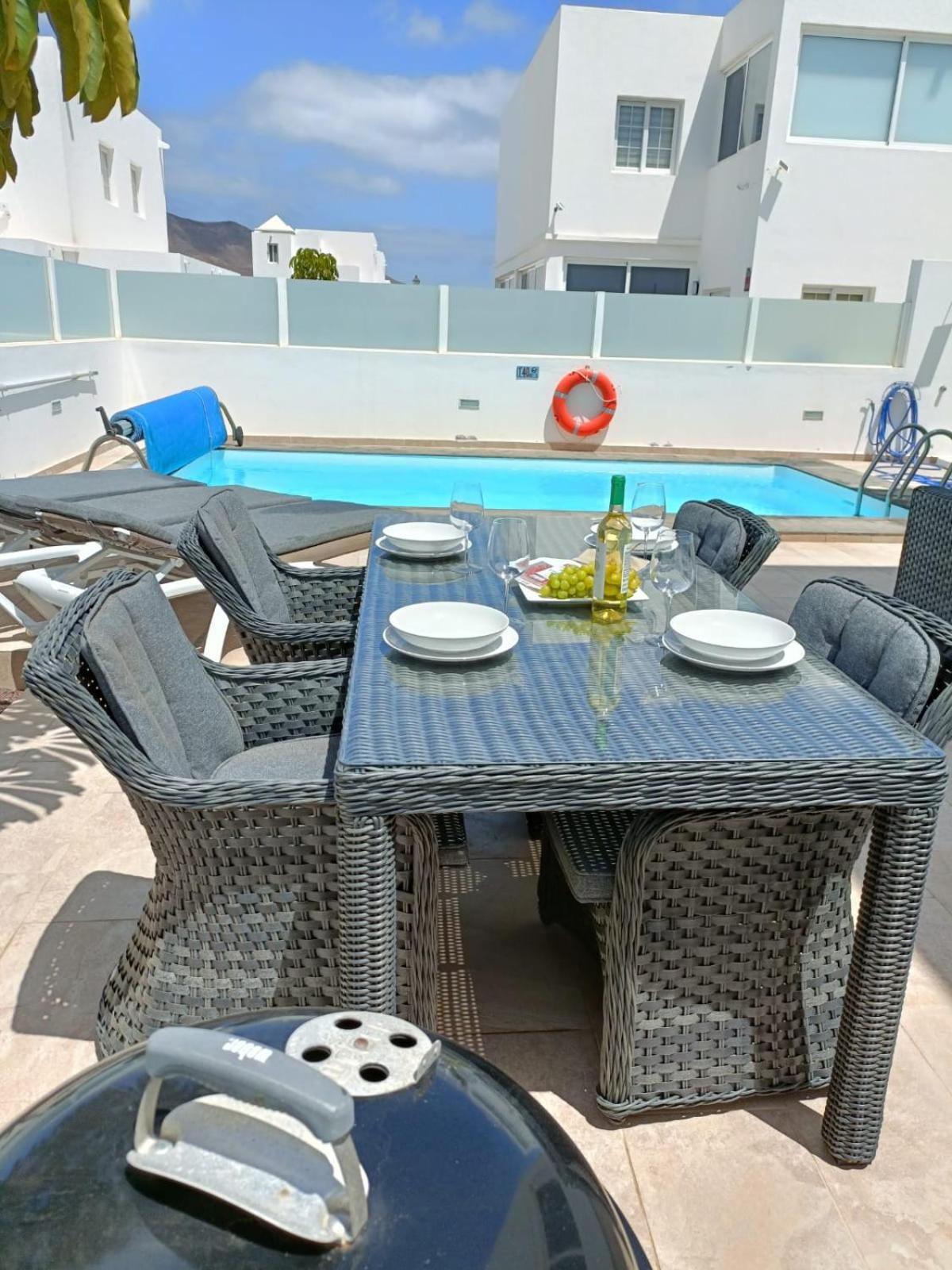 Villa Pousadoiro Playa Blanca  Esterno foto